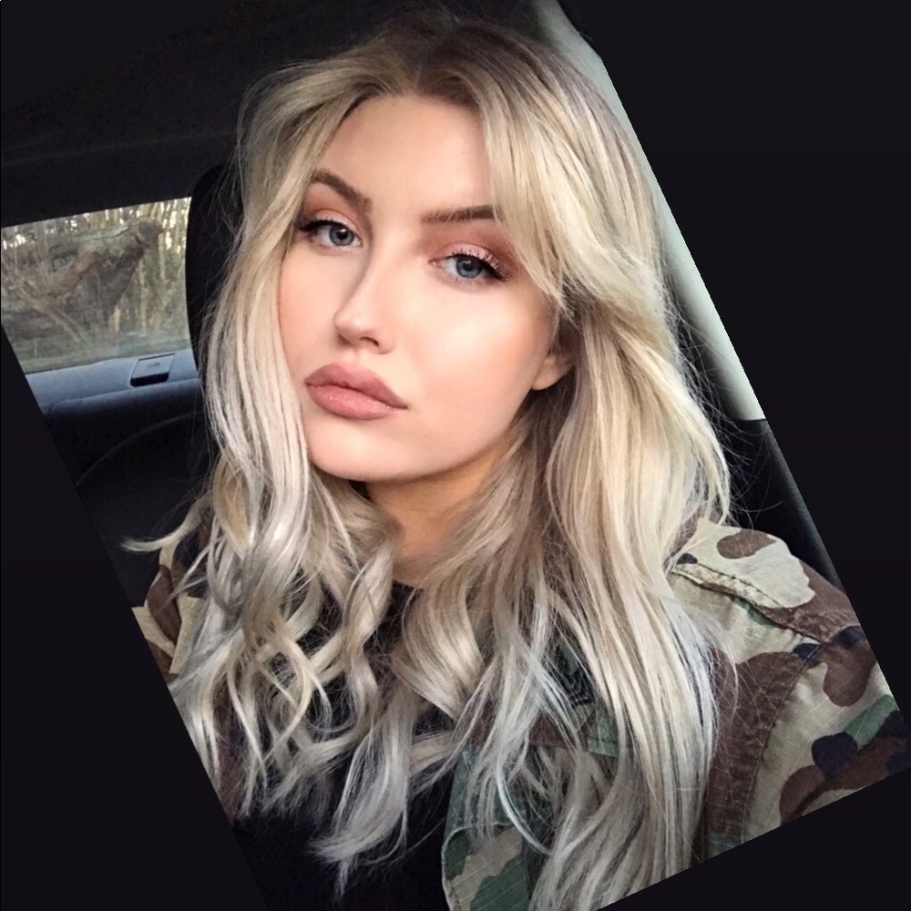 Meet your Posher, Halli